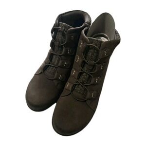 Clarks Carleigh Jade Nub Leather Side Zip Ankle Boots Womens Size 12 M NWOT